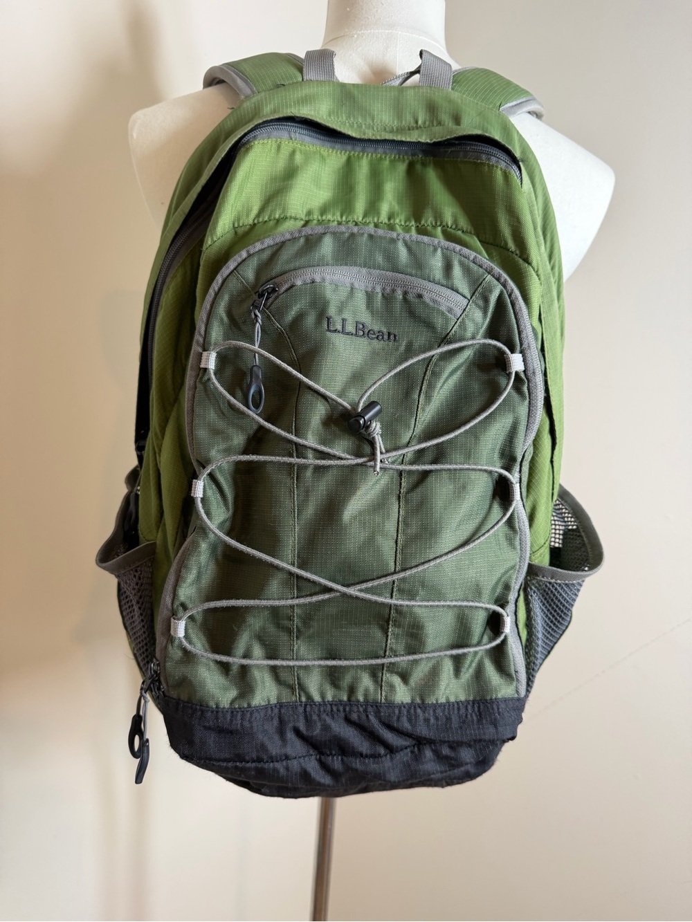 L.L. Bean Comfort Carry Olive Green Canvas Laptop Sleeve Zip Close Daypack
